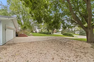 5688 S Bird St, Sun Prairie, WI 53590 - Photo 39