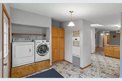 5688 S Bird Street, Sun Prairie, WI 53590 - Photo 17
