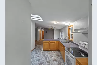 5688 S Bird Street, Sun Prairie, WI 53590 - Photo 7