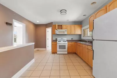 170 S Jackson Street, Janesville, WI 53548 - Photo 5