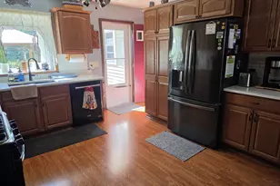 908 Mildred Ave, Edgerton, WI 53534 - Photo 7