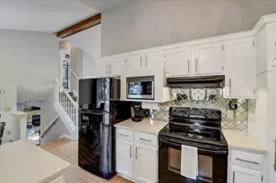 1110 Sunfield St, Sun Prairie, WI 53590 - Photo 15