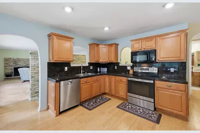 5133 Door Drive, Madison, WI 53705 - Photo 7