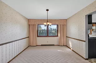 7017 Prairie Dr, Middleton, WI 53562 - Photo 7