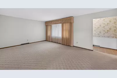 7017 Prairie Drive, Middleton, WI 53562 - Photo 3