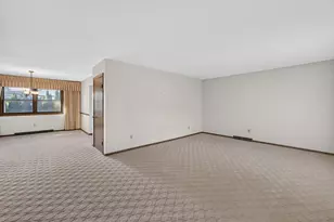 7017 Prairie Dr, Middleton, WI 53562 - Photo 5
