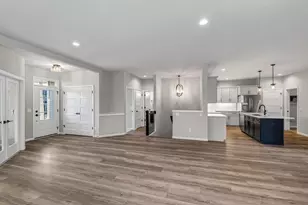 662 Hillcrest Dr, Waunakee, WI 53597 - Photo 15
