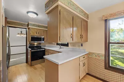 420 Melody Lane, Verona, WI 53593 - Photo 7