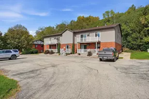 2717 Westview Ct, Cross Plains, WI 53528 - Photo 5