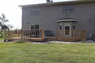 7950 Broadway Rd, Omro, WI 54963 - Photo 7