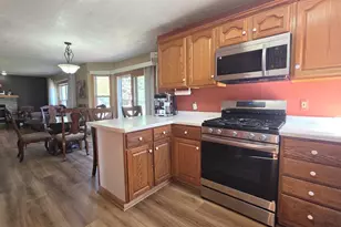 1304 N Wuthering Hills Dr, Janesville, WI 53546 - Photo 13