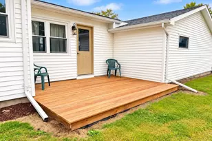 471 N Fulton St, Princeton, WI 54968 - Photo 3