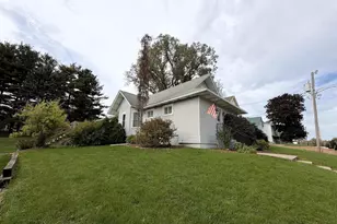 N4047 Metcalf St, Doylestown, WI 53928 - Photo 7