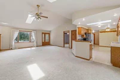 812 E South Street, Beaver Dam, WI 53916 - Photo 15