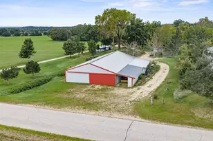 N9529 Monthey Rd, Portage, WI 53901 - Photo 55
