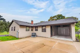 4402 Waite Ln, Madison, WI 53711 - Photo 5
