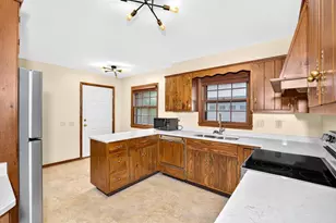 4402 Waite Ln, Madison, WI 53711 - Photo 15
