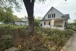 409 S Wacouta Ave, Prairie Du Chien, WI 53821 - Photo 3