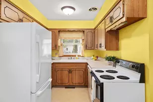 4509 Judy Ln, Madison, WI 53704 - Photo 9