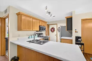 215 Douglas Dr, Brooklyn, WI 53521 - Photo 33