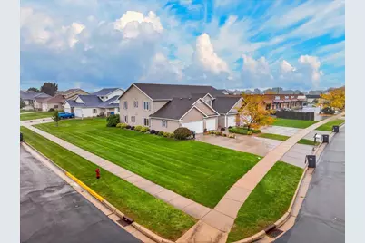 215 Douglas Drive, Brooklyn, WI 53521 - Photo 15
