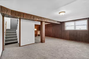 2043 Linway Dr, Beloit, WI 53511 - Photo 37