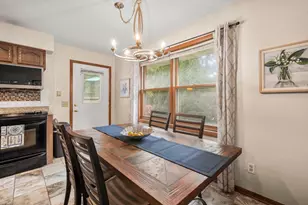2933 Muir Field Rd, Madison, WI 53719 - Photo 17
