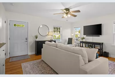 821 N Fair Oaks Avenue, Madison, WI 53714 - Photo 3