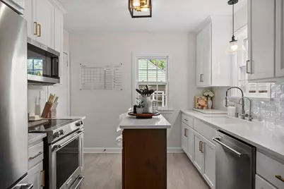 821 N Fair Oaks Avenue, Madison, WI 53714 - Photo 17