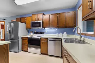 700 Kenwood Cir, Verona, WI 53593 - Photo 5