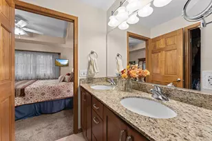 541 Hill St, Baraboo, WI 53913 - Photo 17