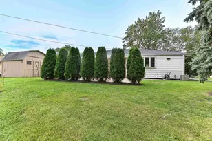 N89W15378 Cleveland Ave, Menomonee Falls, WI 53051 - Photo 33