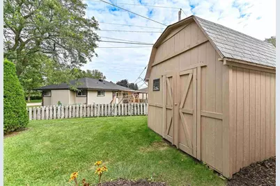 N89W15378 Cleveland Avenue, Menomonee Falls, WI 53051 - Photo 35