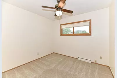 N89W15378 Cleveland Avenue, Menomonee Falls, WI 53051 - Photo 17