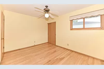N89W15378 Cleveland Avenue, Menomonee Falls, WI 53051 - Photo 19