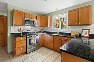 4946 Goldfinch Dr, Madison, WI 53714 - Photo 9