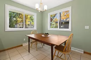 4946 Goldfinch Dr, Madison, WI 53714 - Photo 3