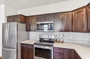 9716 Sweet Autumn Dr, Verona, WI 53593 - Photo 19