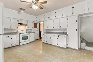 122 La Crosse St, Beaver Dam, WI 53916 - Photo 9