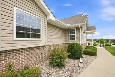 118 Summit Court, Columbus, WI 53925 - Photo 3