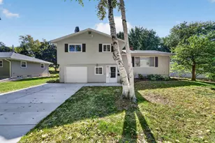 4713 Hermsmeier Ln, Madison, WI 53714 - Photo 1