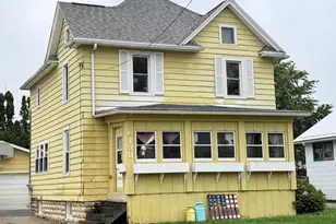 138 Burchard St, Beaver Dam, WI 53916 - Photo 1