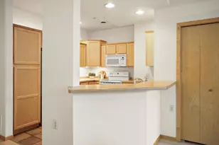 8243 Starr Grass Dr, Madison, WI 53719 - Photo 15