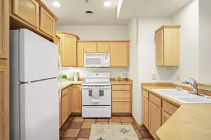 8243 Starr Grass Dr, Madison, WI 53719 - Photo 11