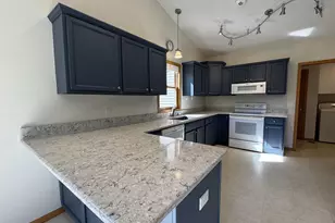 2804 Autumn Ln, Janesville, WI 53546 - Photo 7