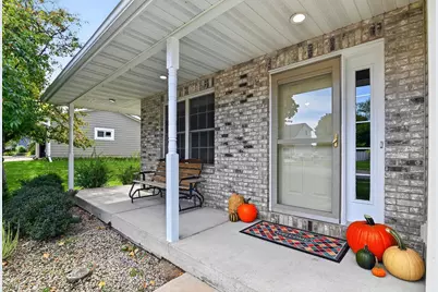 311 Springview Drive, Marshall, WI 53559 - Photo 5