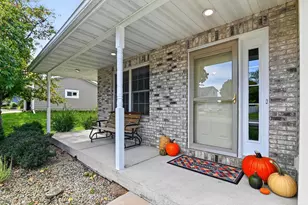311 Springview Dr, Marshall, WI 53559 - Photo 5