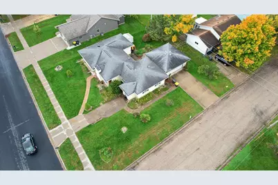 905 East Avenue, Tomah, WI 54660 - Photo 41