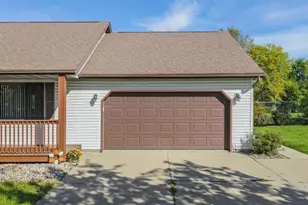 911 19th St, Reedsburg, WI 53959 - Photo 5