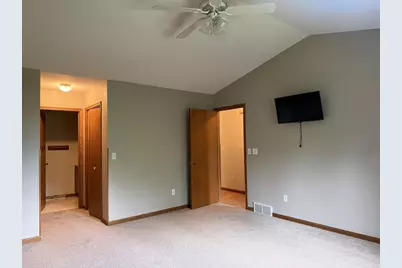 1045 Saddle Ridge, Portage, WI 53901 - Photo 13